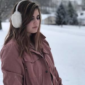 Meet your Posher, Caroline